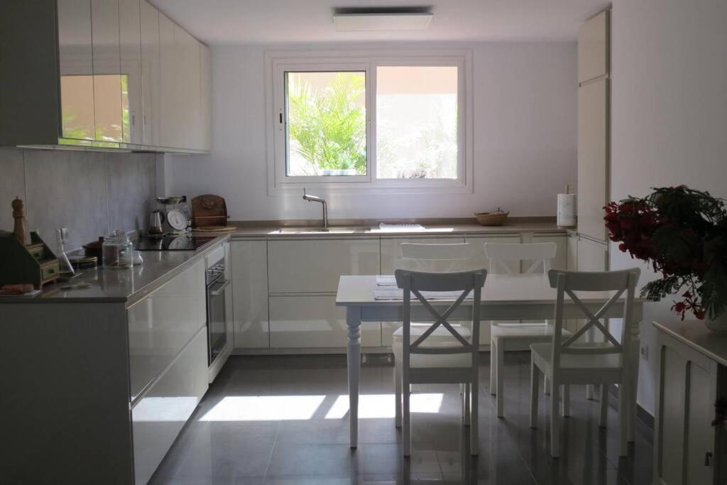 Luxury House With 3 Bedrooms, Sea Wiew And Swimming Pool In A Quiet Residence Puerto de Santiago  Eksteriør bilde